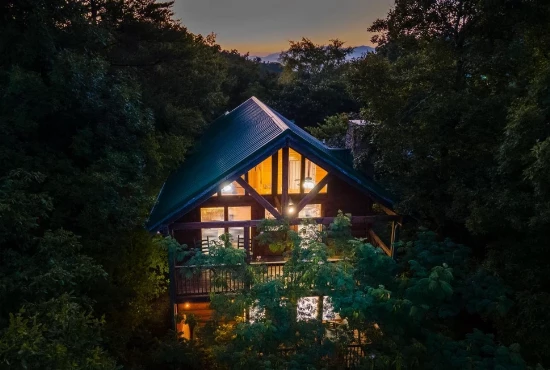 Escape to Hollywood in the Hills Cabin Pigeon Forge Paradise