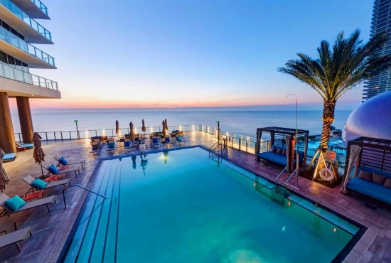 Hollywood's Premier Aparthotel: Upscale Beach Resort Apartments